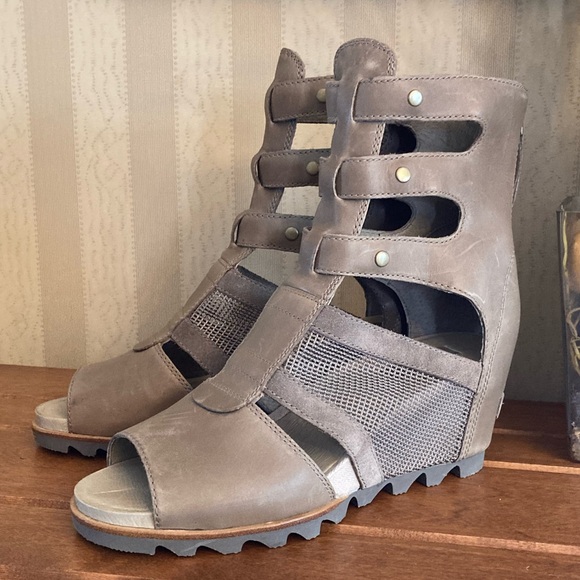 Sorel Taupe “Joanie” Gladiator Sandal - Picture 9 of 11